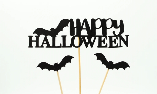 “Doces ou Travessuras” Feliz Halloween ~